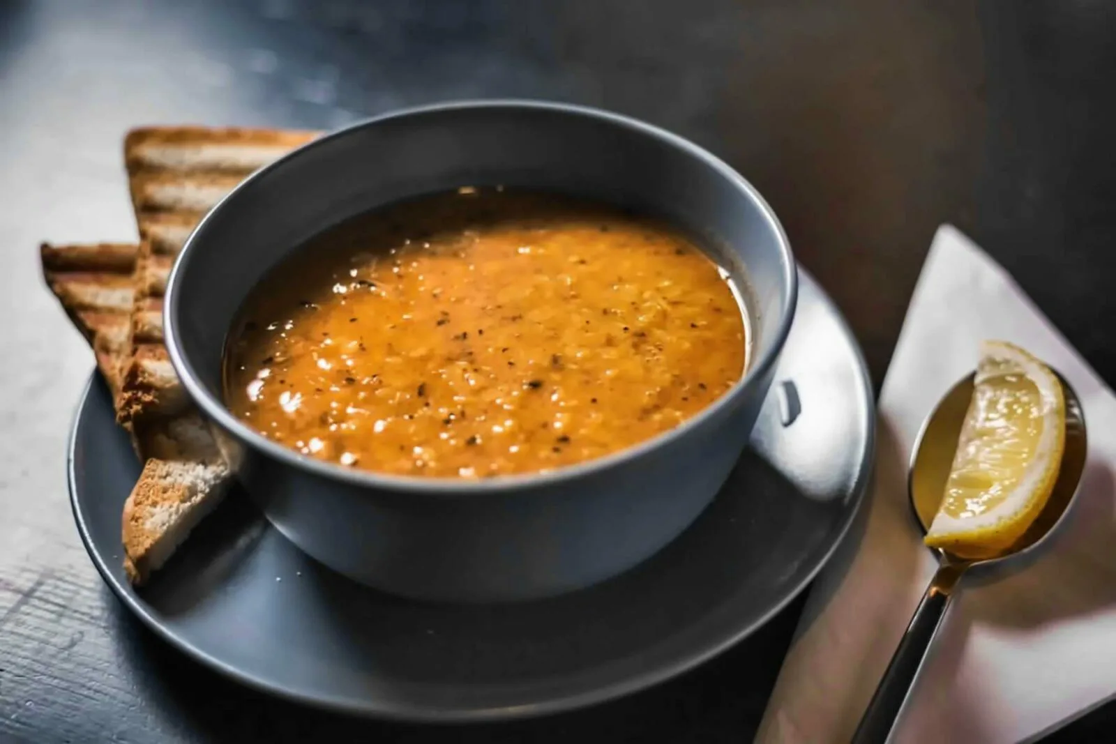 Суп чечевичный — фото